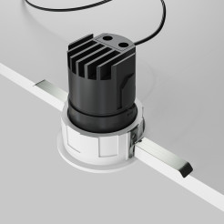 MAYTONI Spot reflektor sufitowy 1punktowy Wbudowany Wise 7W LED 400lm 3000K 90 CRI DL057-7W3K-W