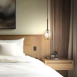 PEARL COGNAC LAMPA WISZĄCA 1XG9 10831